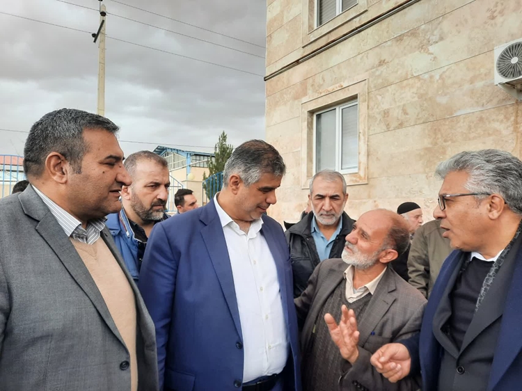 افتتاح و بهره برداری از یک واحد تولیدی خوراک آبزیان در استان مرکزی